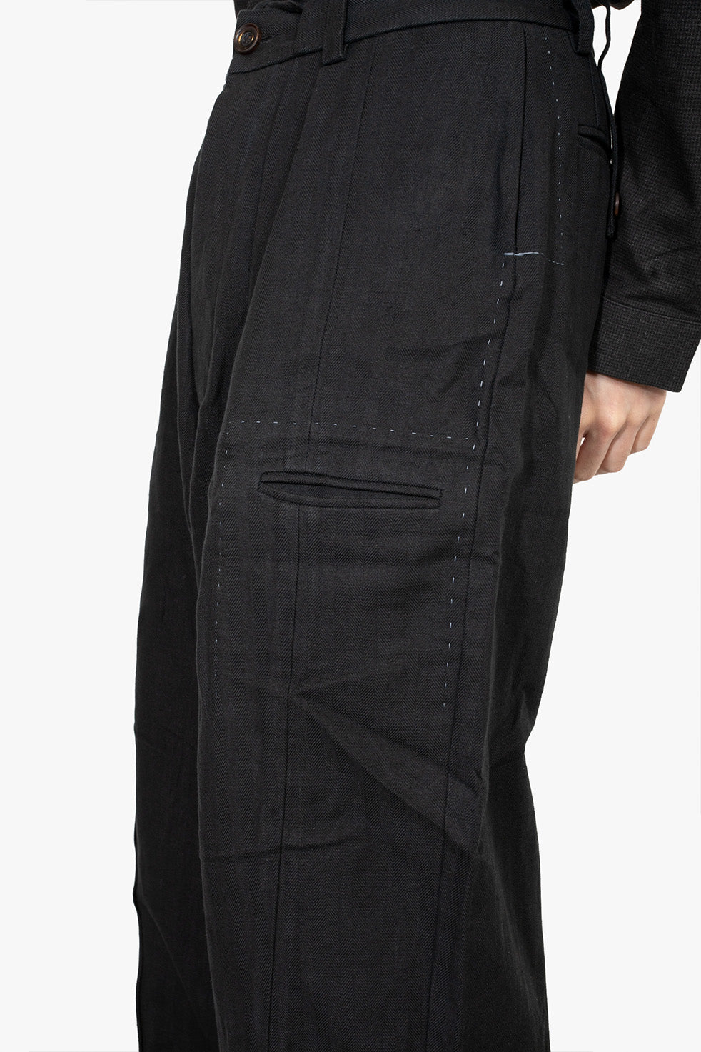 Embossed double pleats trousers