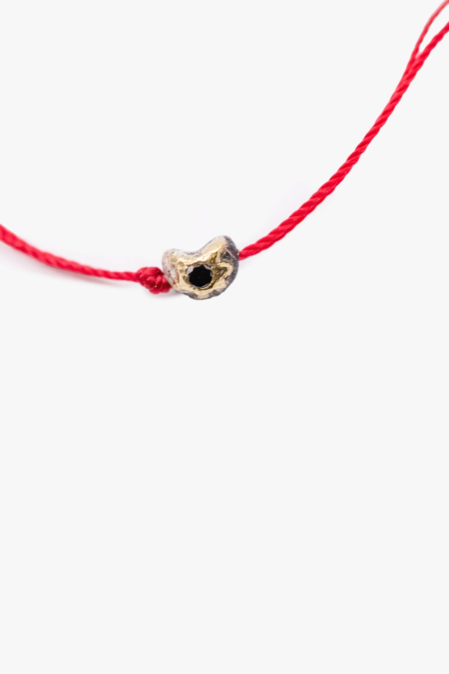 RED line with black diamond