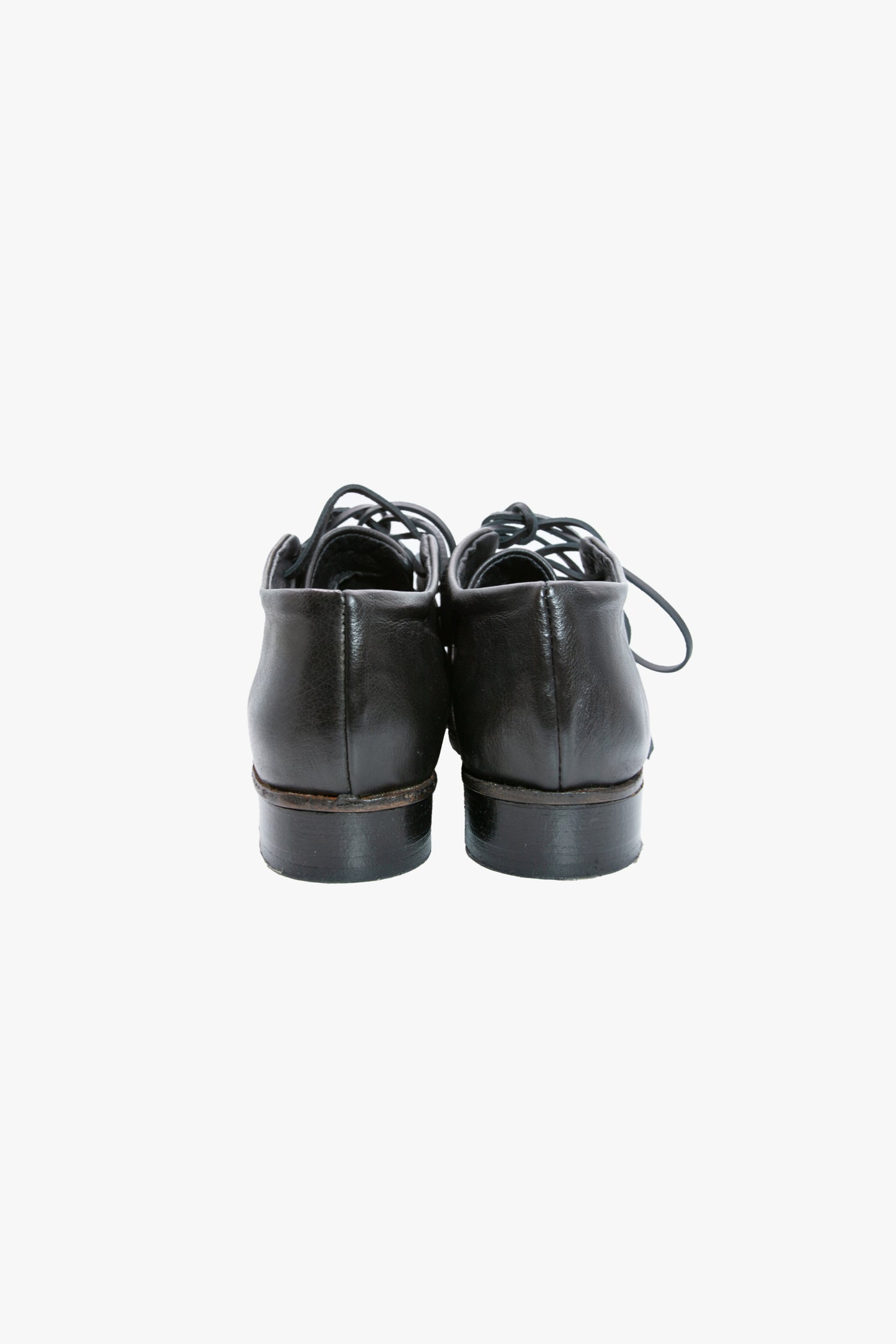 Brogue square toe sole