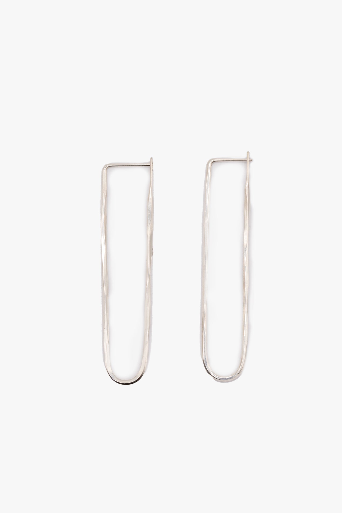 Earring loop harmmered fine