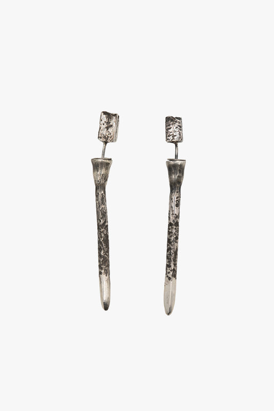 EX10 spike earring