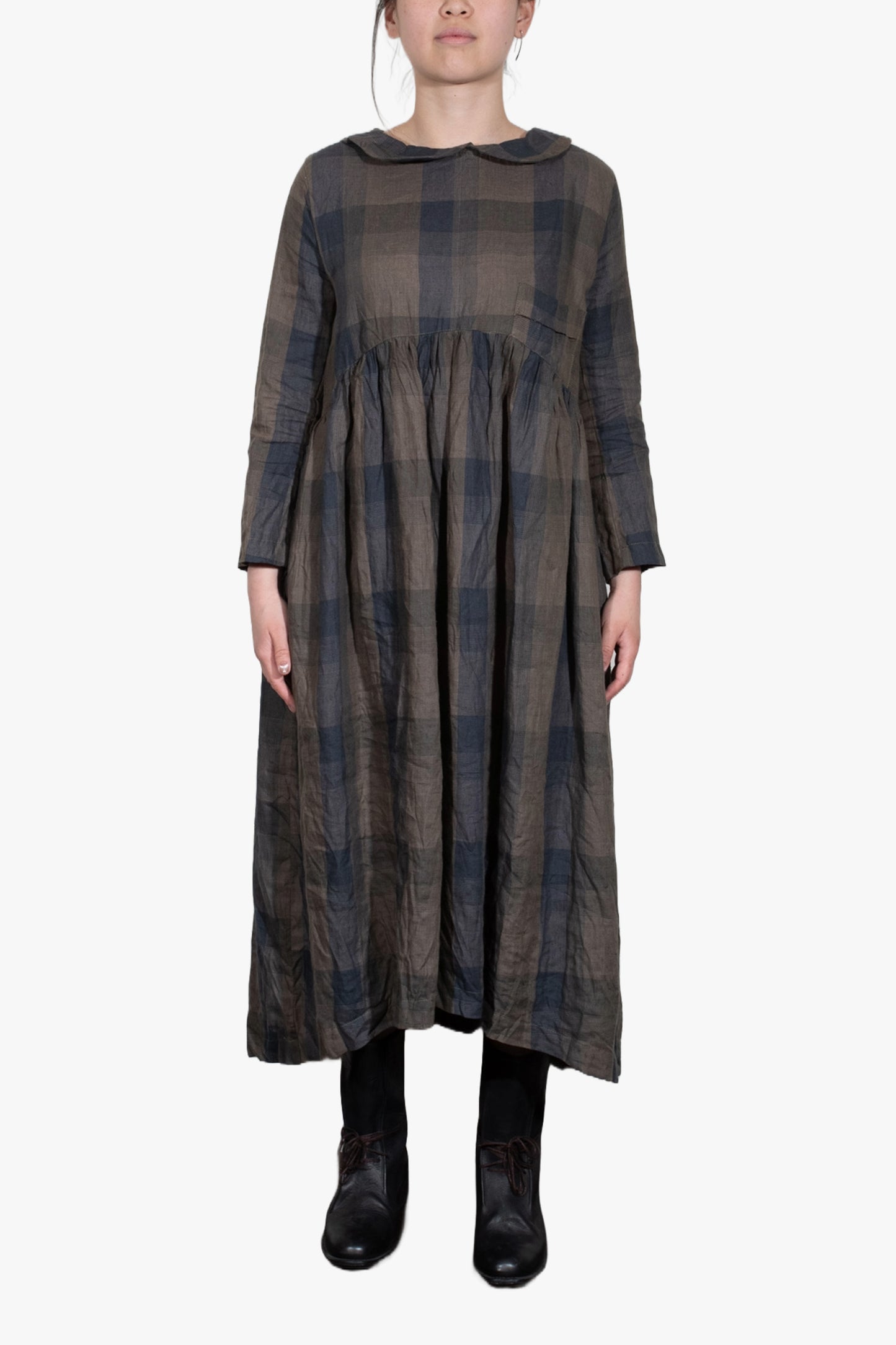 BOY COLLAR LINEN DRESS