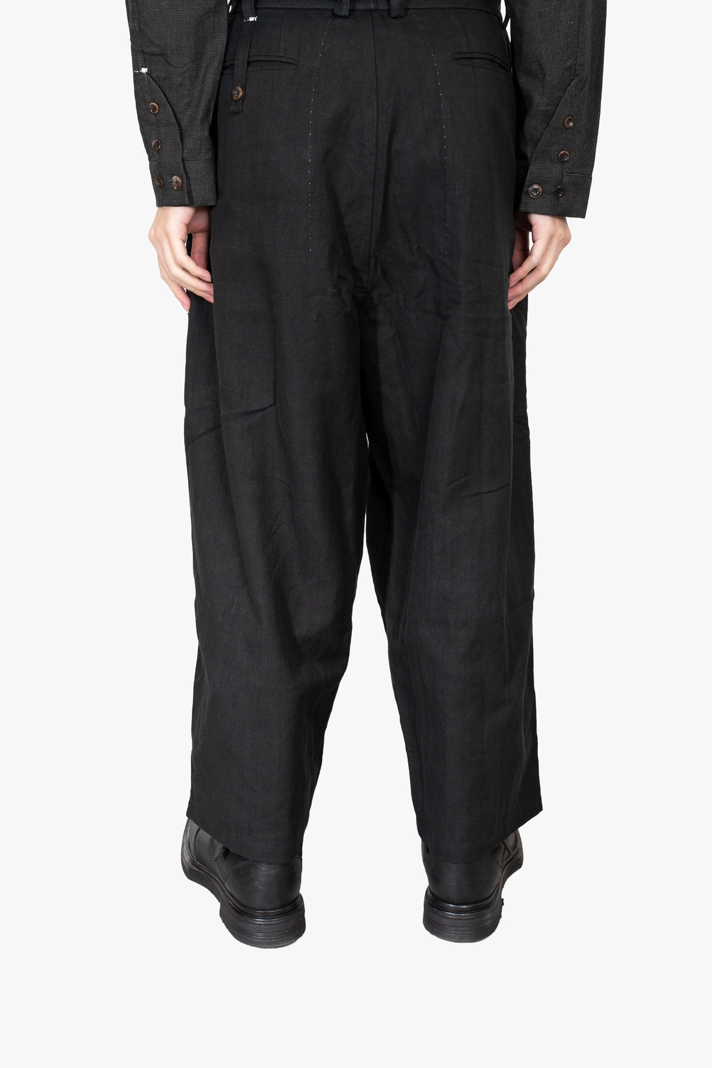 Embossed double pleats trousers