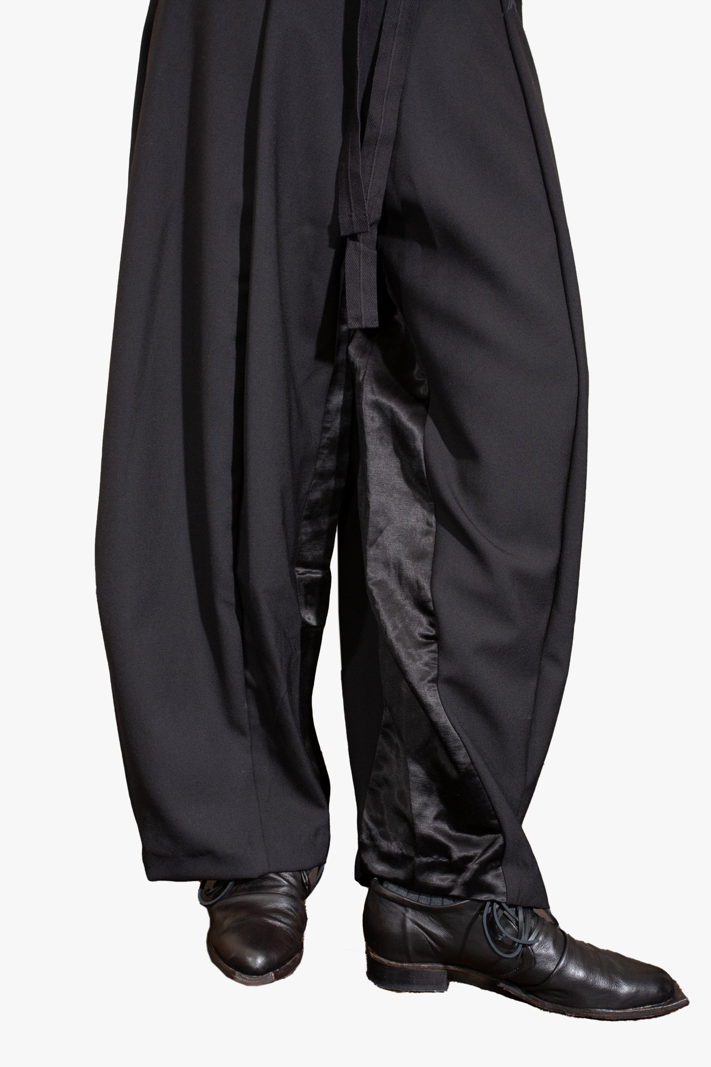 Black wool wide pants