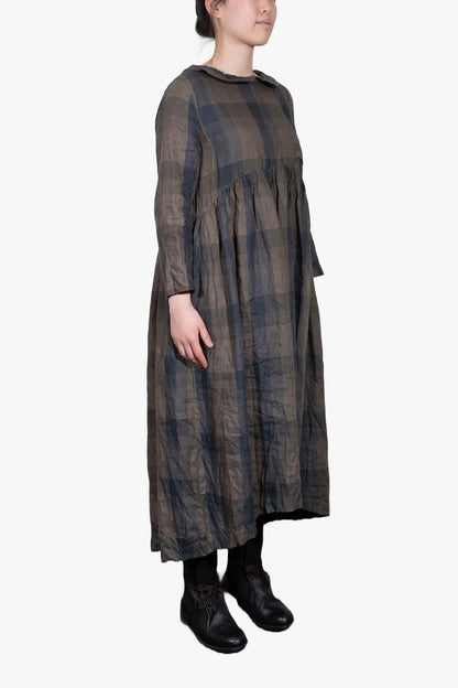 BOY COLLAR LINEN DRESS