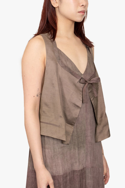 Strap closure waistcoat