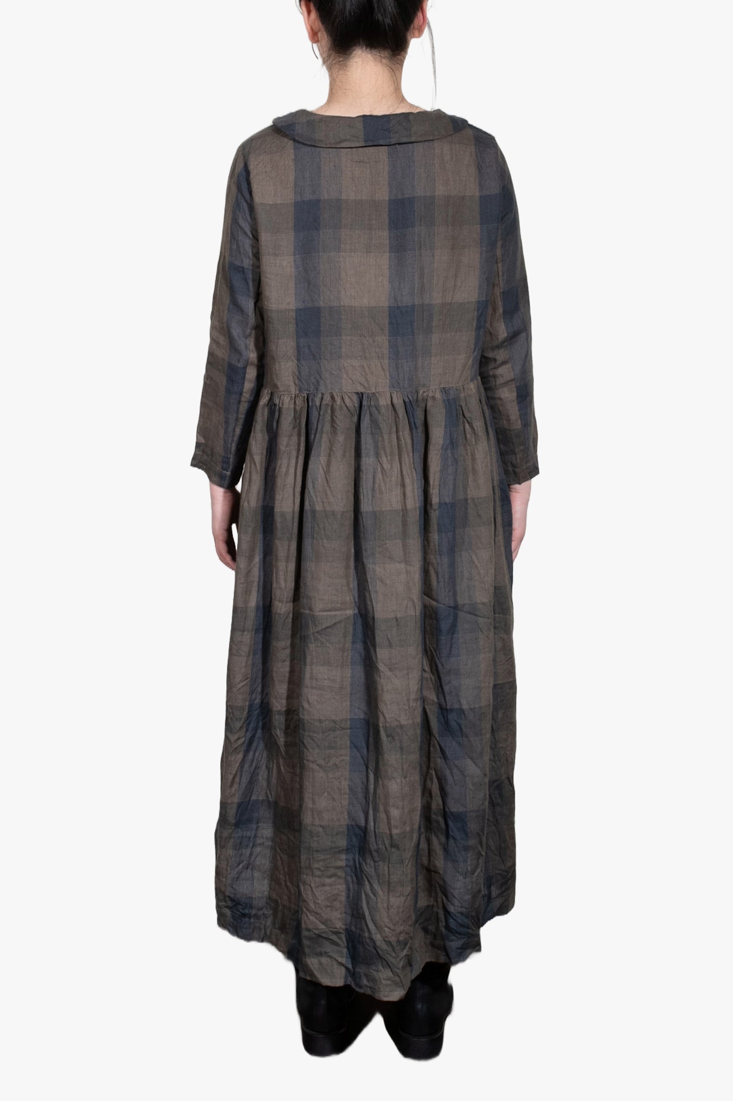 BOY COLLAR LINEN DRESS