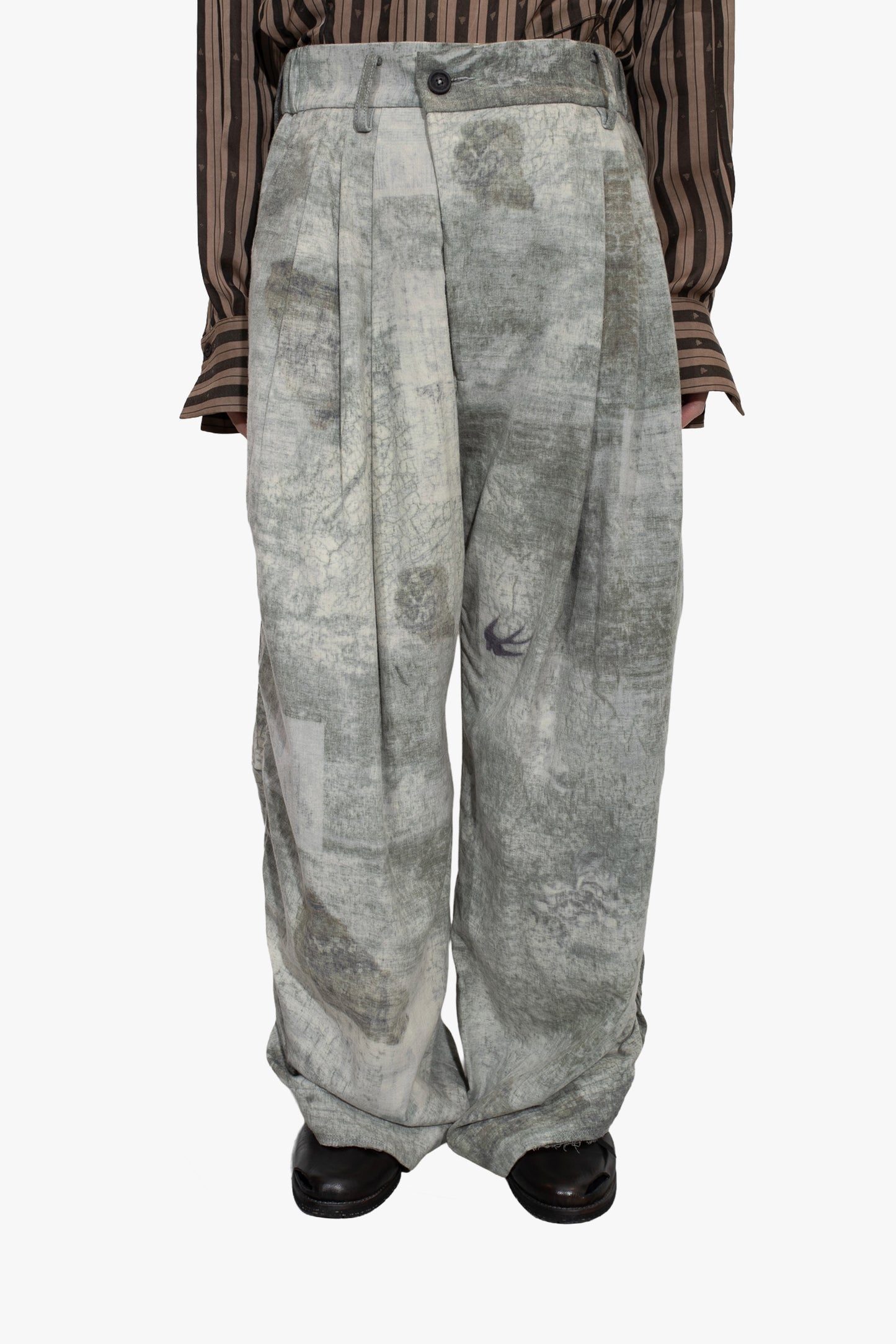 OM2530519- digital print side gathered trousers