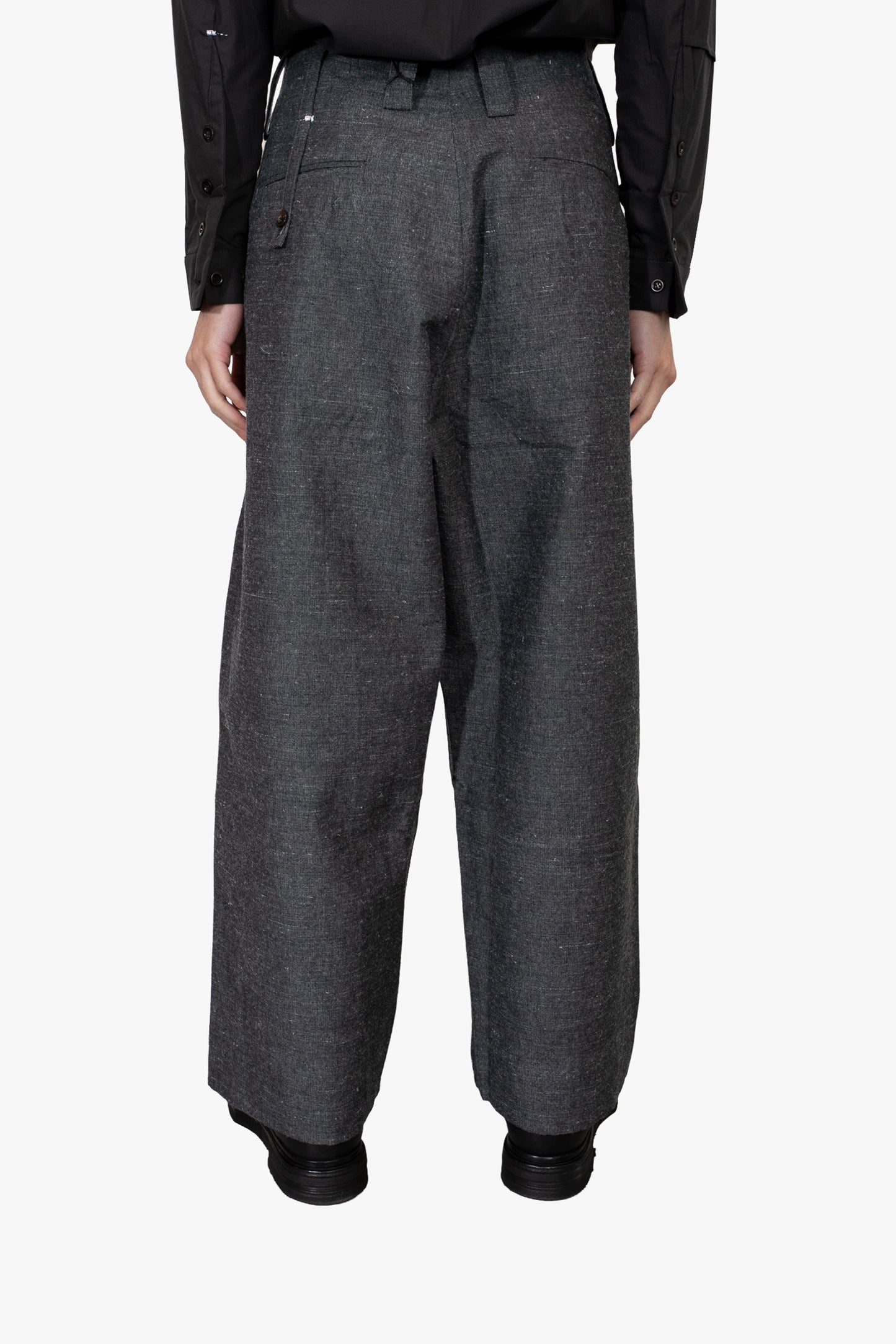 Tailored single pleats trousers