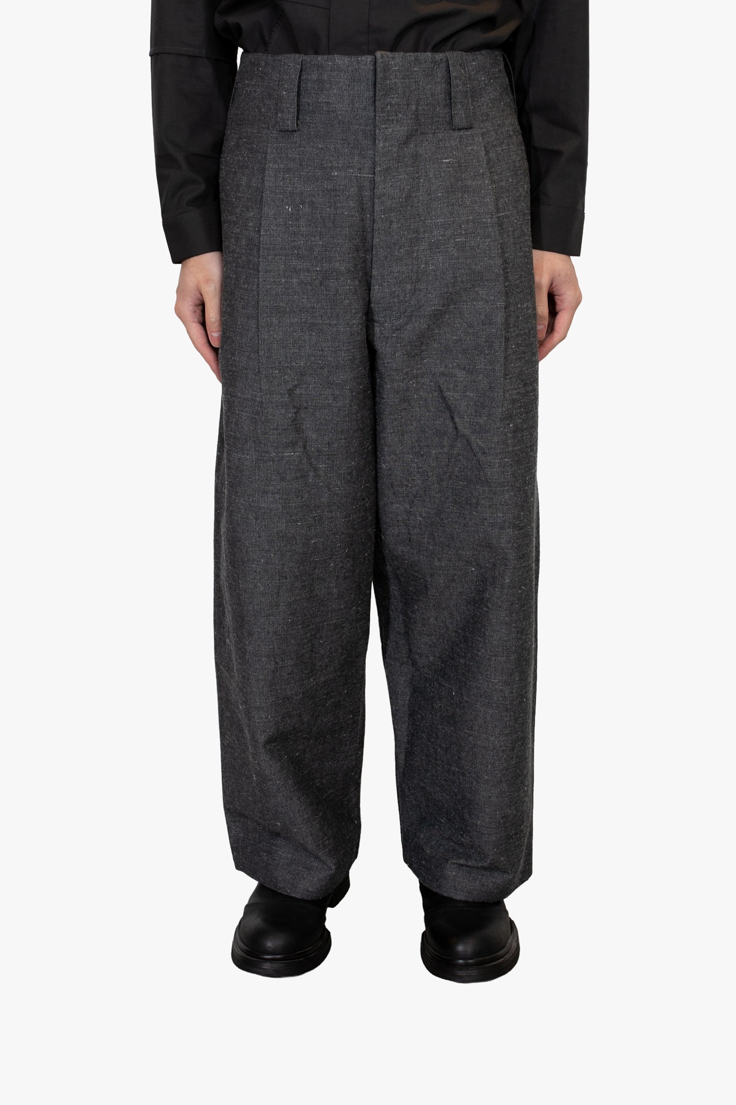 Tailored single pleats trousers