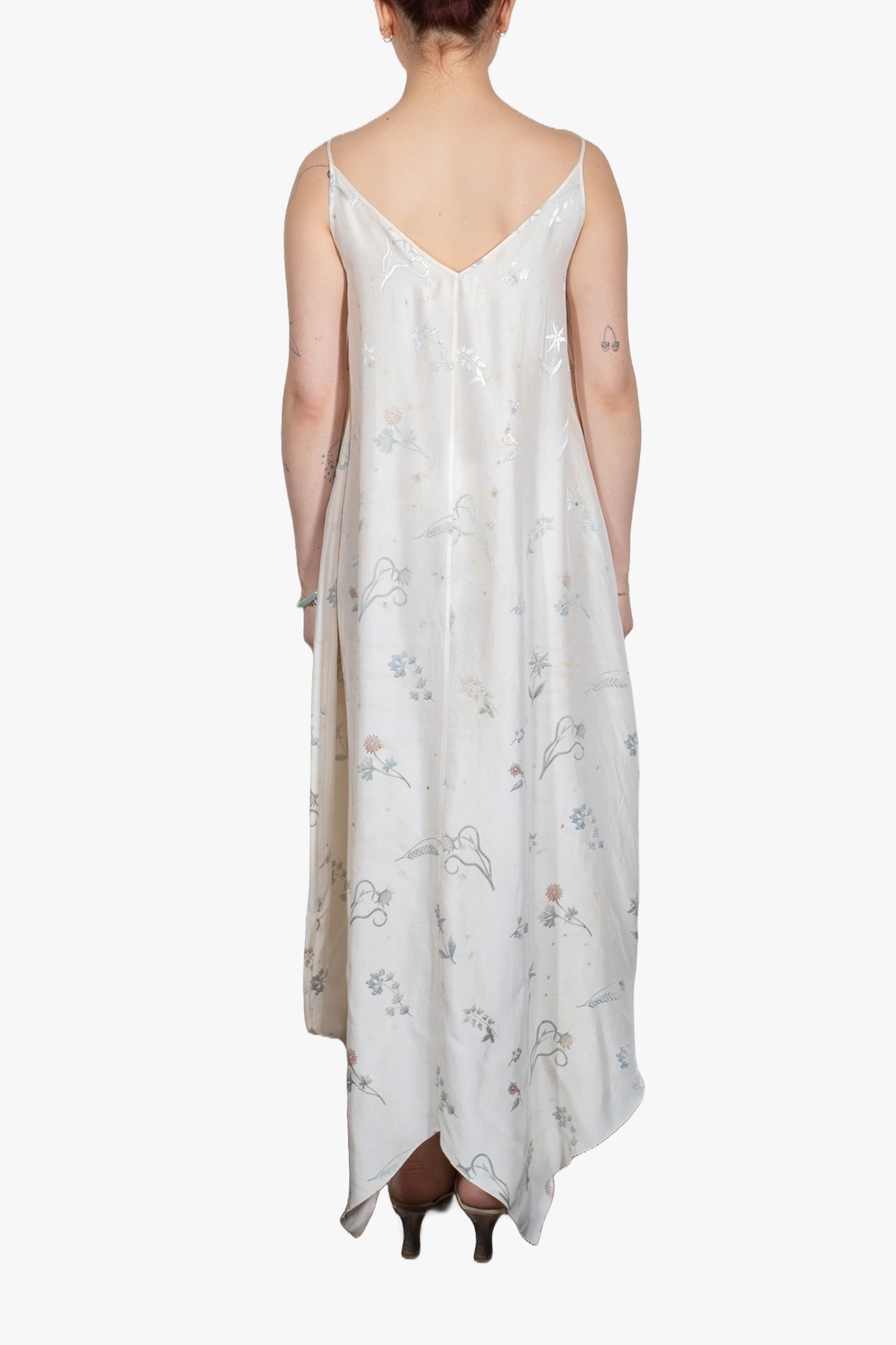 Hoary dress with asymmetric hem