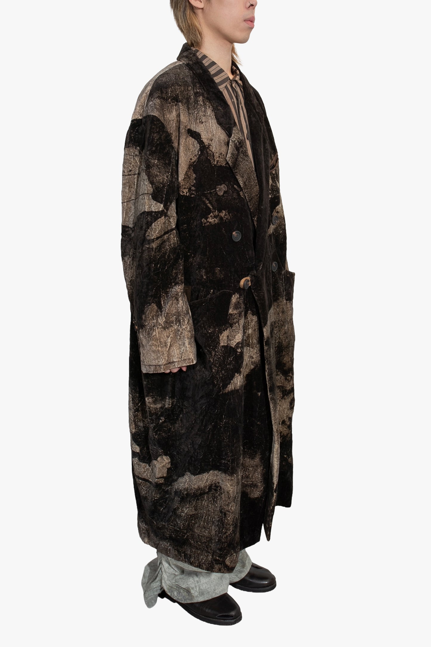 OM2531101- Velvet double - breasted long coat