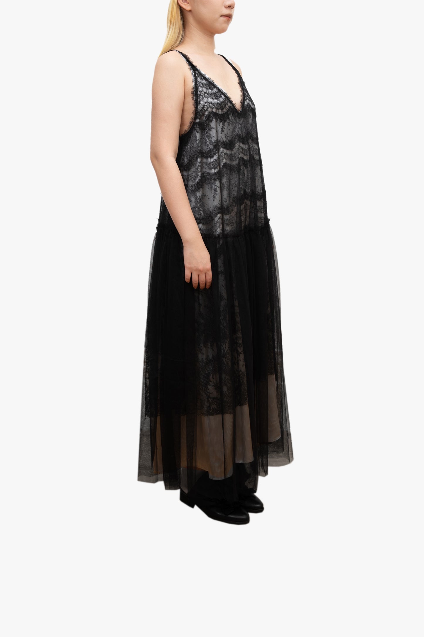 LACE EVENING DRESS