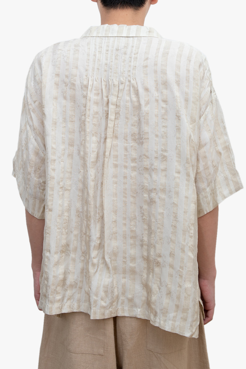 Le KAYURI embroidery short shirt Beige