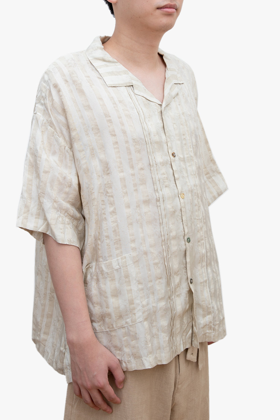Le KAYURI embroidery short shirt Beige