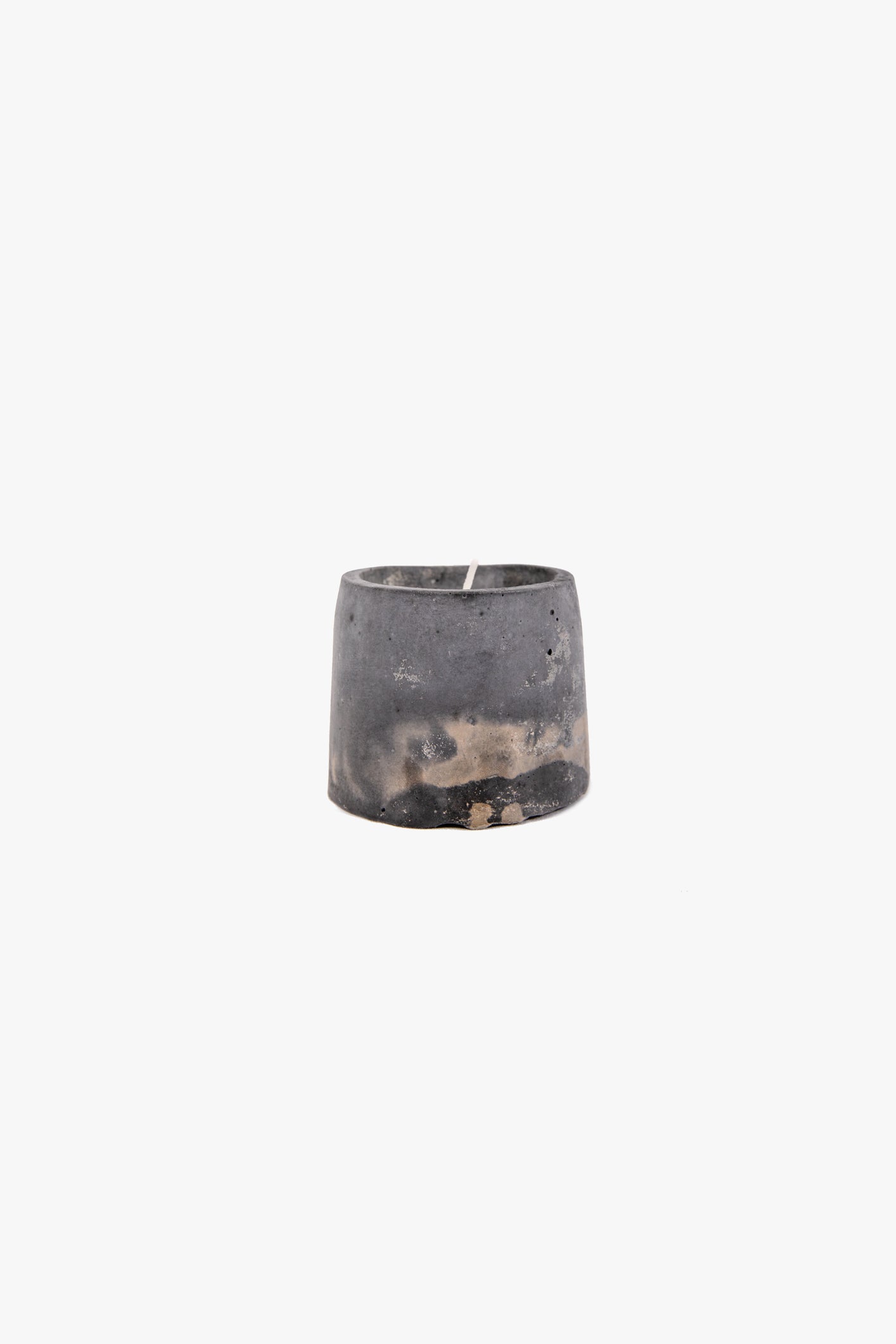 CB2 asymmetry round candle