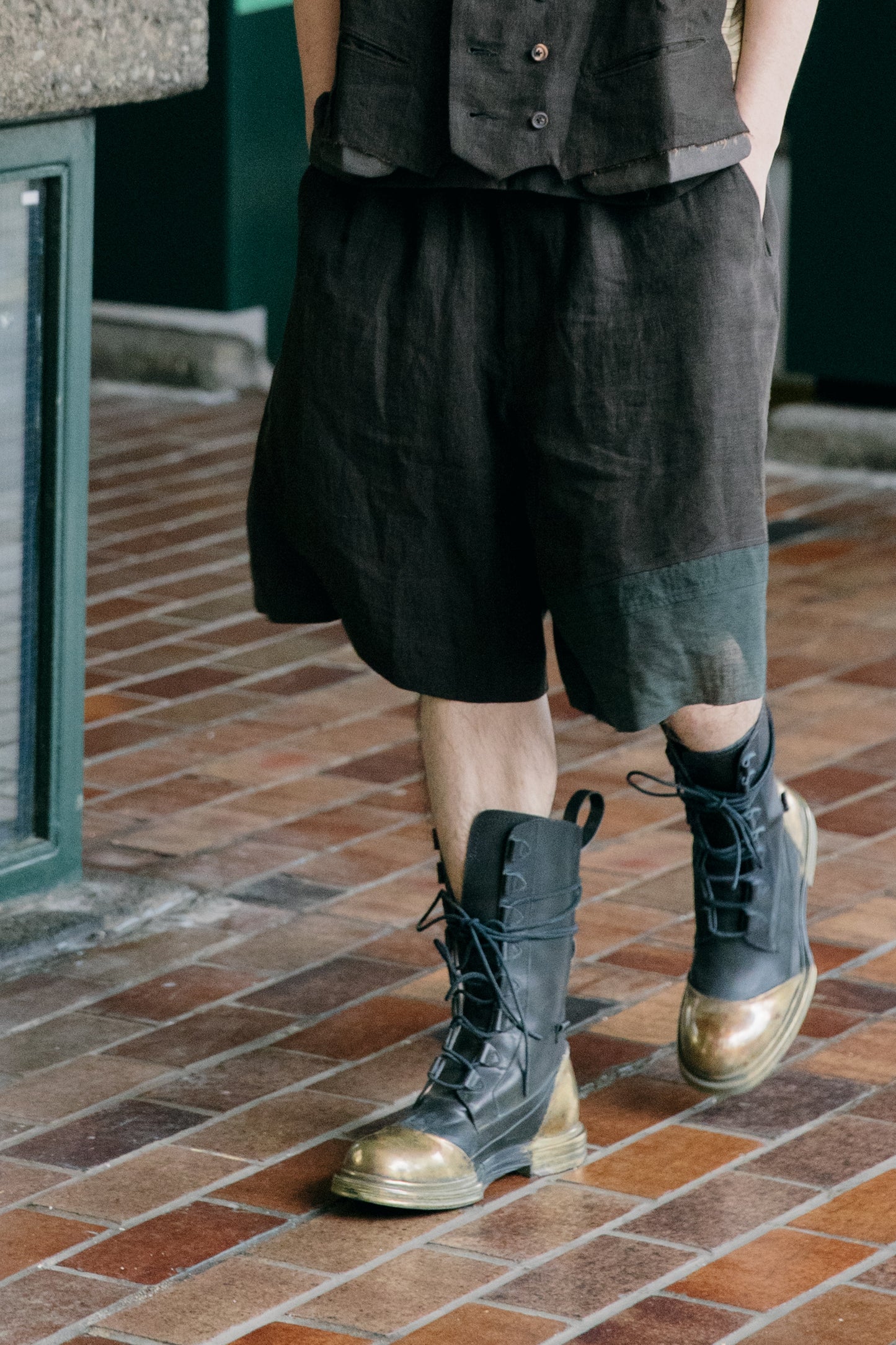 Metal Hel Boots