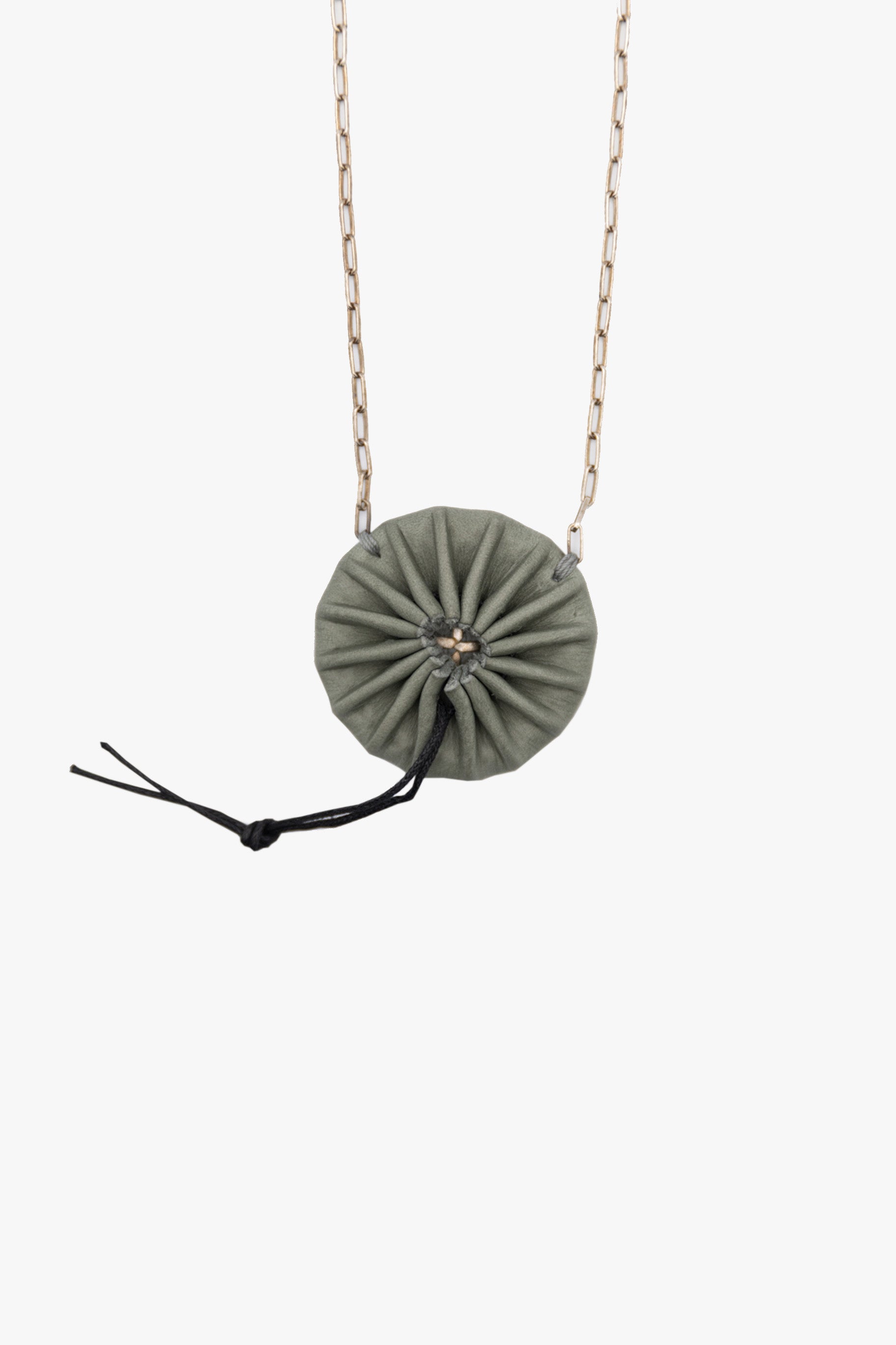 Round pleated necklace SAGE